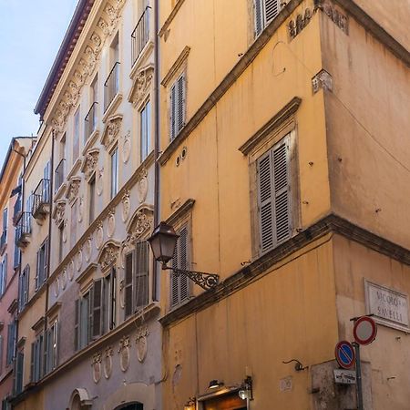 Апартаменты Domus Lupae -Live In The Heart Of Рим Экстерьер фото
