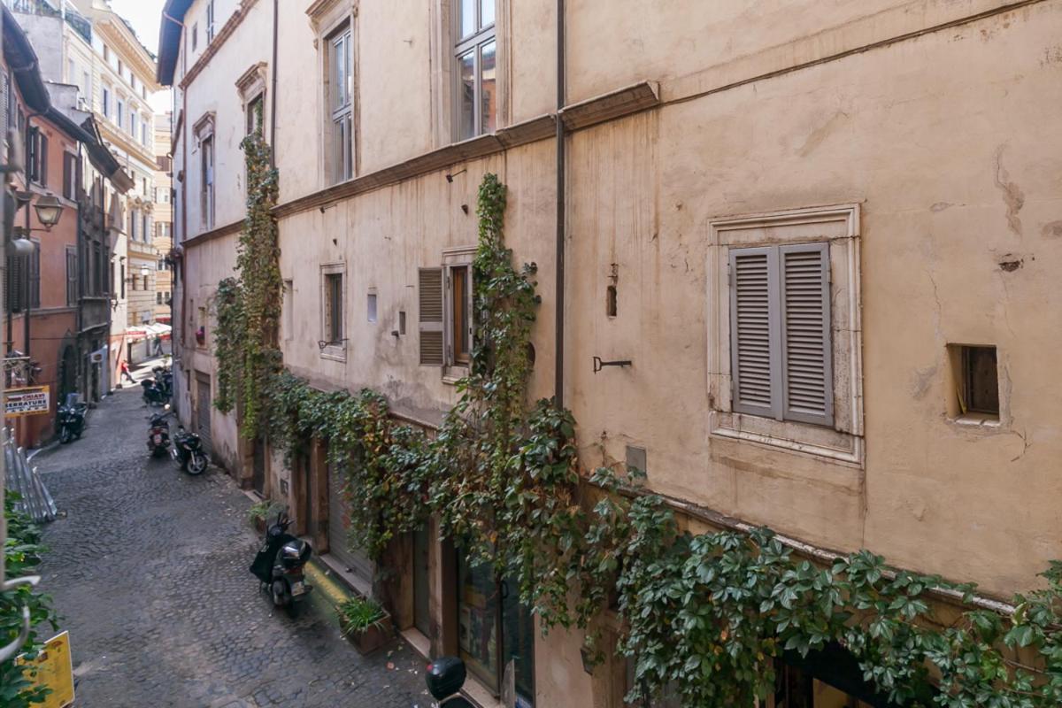 Апартаменты Domus Lupae -Live In The Heart Of Рим Экстерьер фото